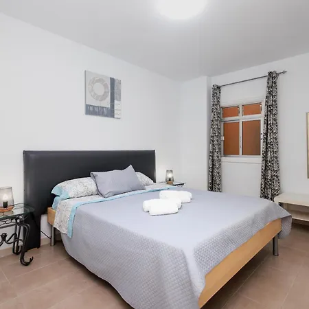 Апартаменты In Cristianos- Morales 1d *